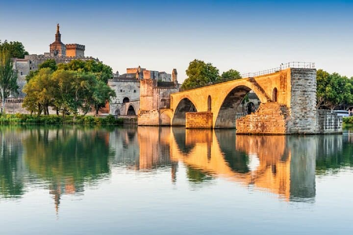 7 Day Tour Paris Barcelona Bordeaux and Chambord Castle