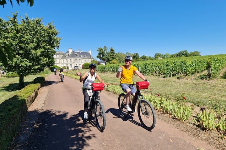 Chateaux De La Loire Cycling