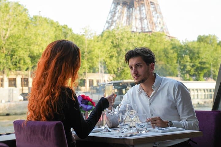 Paris 3-Courses Gourmet Dinner Seine River Cruise with Champagne