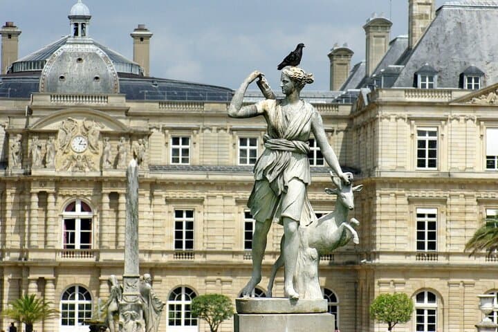 Paris Walking Tour , Historical Sites .Small Groups