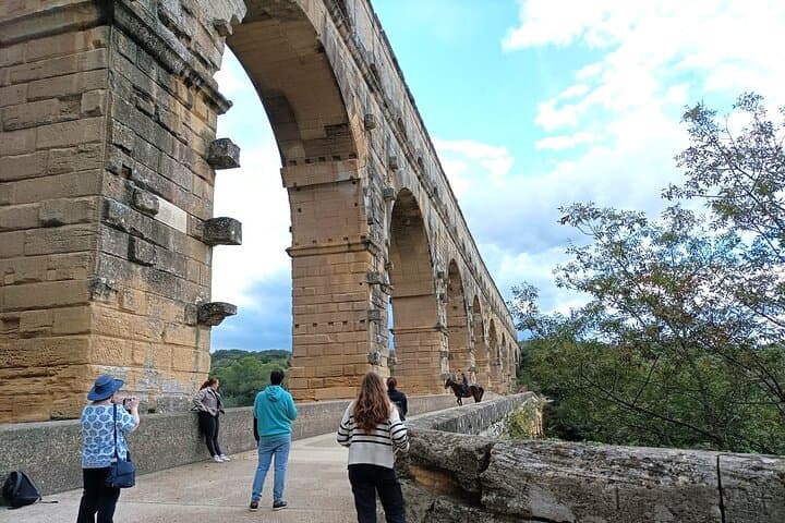 Private tour in Avignon and Pont du Gard