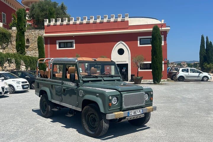 Nice Wine tasting in the hinterland in Defender