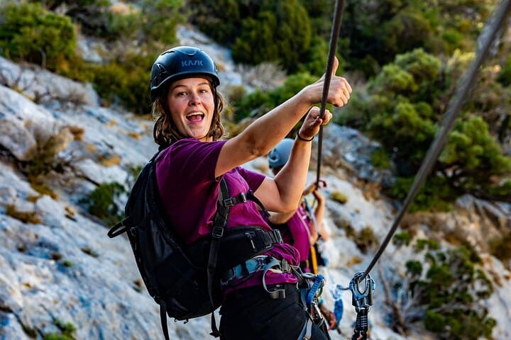 Rock climbing Adventure in Saint-Paul-de-Fenouillet