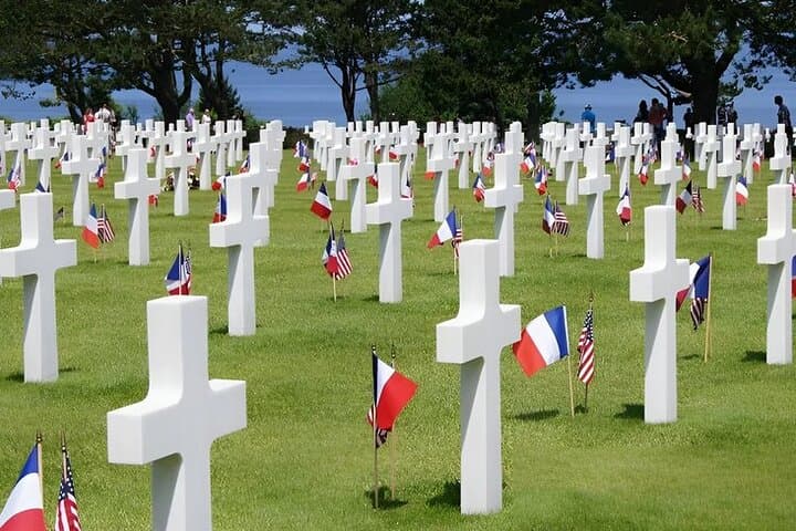 2 Days Private getaway 3 Castles Mont St Michel D Day-VAN VIP