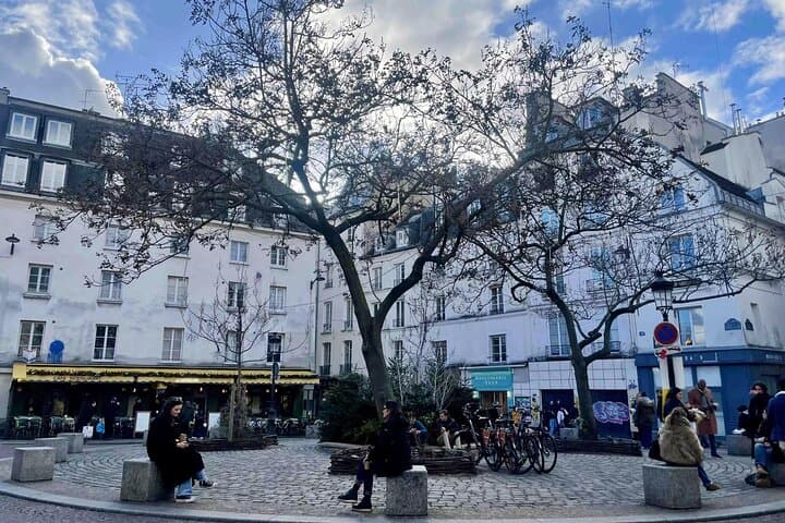 Hemingway’s Paris: A Self-Guided Audio Tour