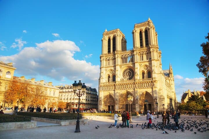 Notre-Dame Cathedral, Louvre, Paris City Tour with Guide