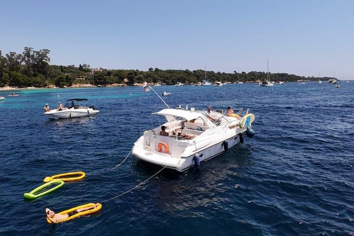 Cannes Day charter to the Islands