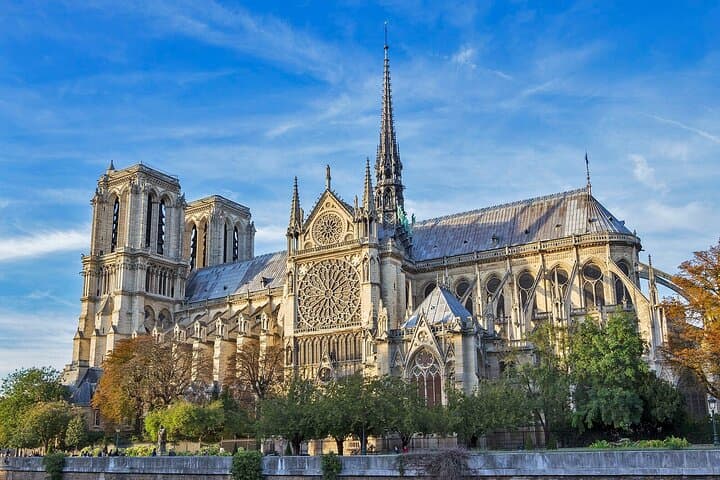 Notre Dame Cathedral Outdoor Tour with optional Sainte Chapelle