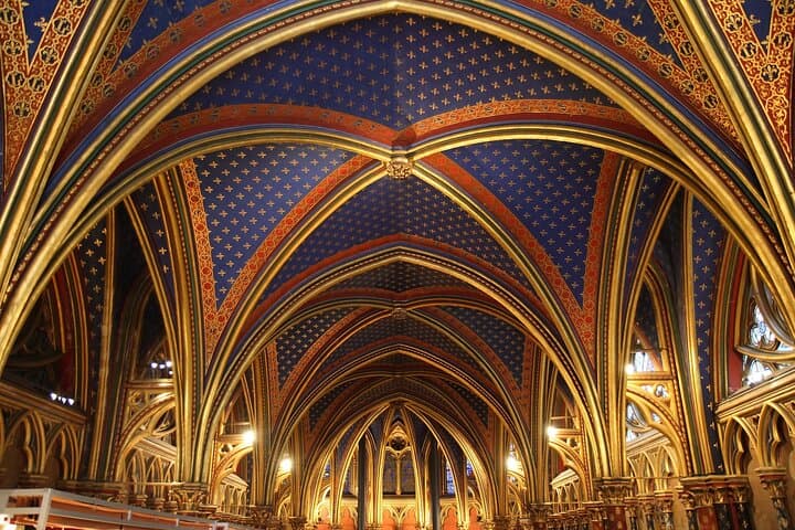 Notre Dame Cathedral Outdoor Tour with optional Sainte Chapelle
