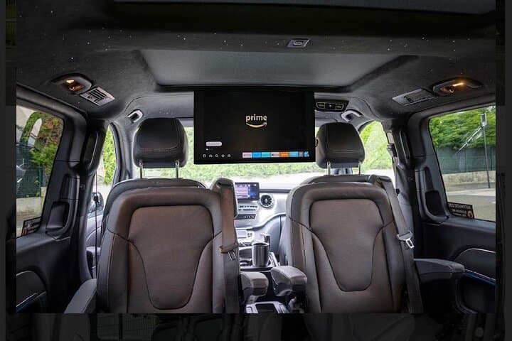 Private Transfer CDG to Disneyland via Sedan or Van