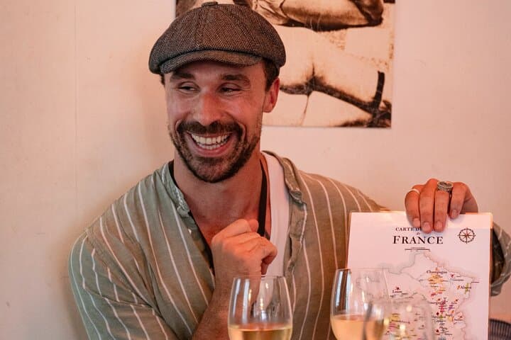 Paris: The ultimate Wine Tour of Montmartre - 7 Guests max
