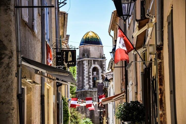 12 Hours Private Day Tour from Nice to Marseille and Saint Tropez