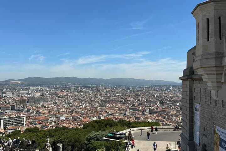 Best of Marseille & Cassis with Cap Canaille Views – Private Tour