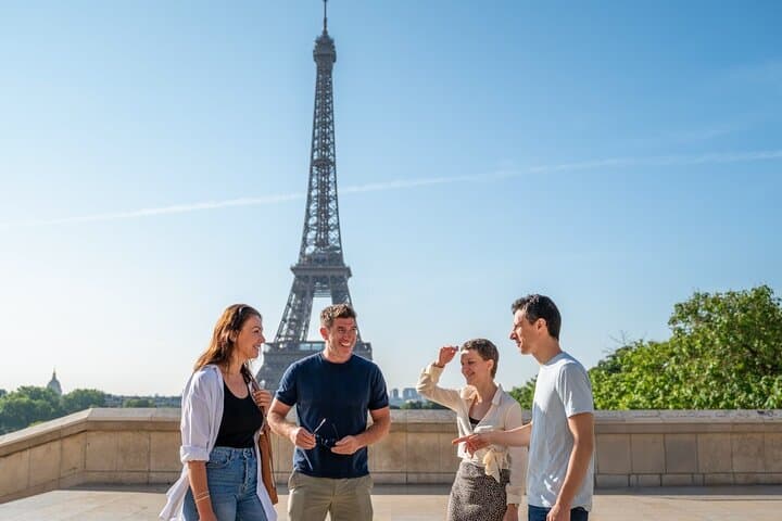 Paris in a Day: Louvre Tour + Guided Montmartre & City Walks