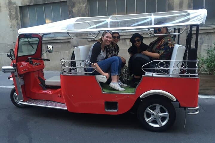 4 Hour Grand Paris Tour by Electric Tuk Tuk See Almost Everything