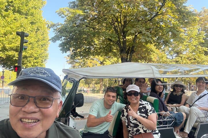 4 Hour Grand Paris Tour by Electric Tuk Tuk See Almost Everything