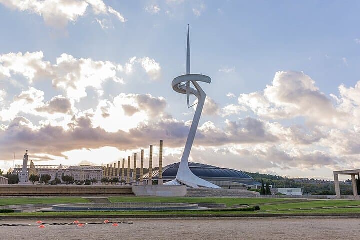7 Day French and Spanish Flavors Loop Tour from Paris