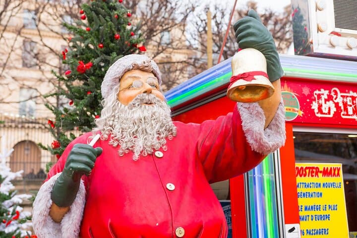 Paris Christmas Lights and Markets Family Tour