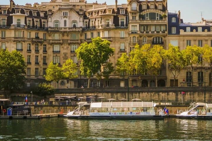 Paris: Your Perfect Private Custom Tour 5h in the heart of Paris