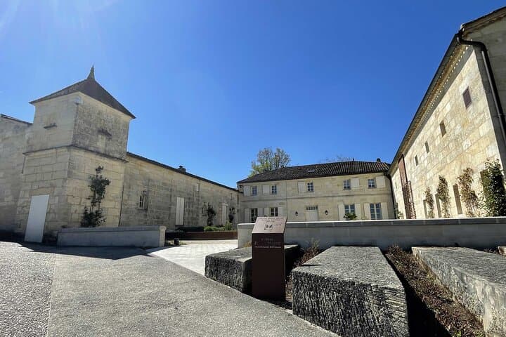 https://media-cdn.tripadvisor.com/media/attractions-splice-spp-720x480/16/9d/14/51.jpg
