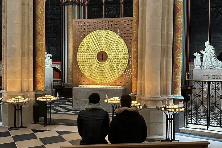Notre-Dame Guided Exterior Tour (French, Spanish)