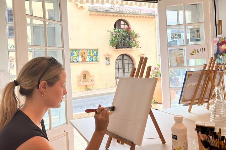 Find your art flow in our light-filled private studio