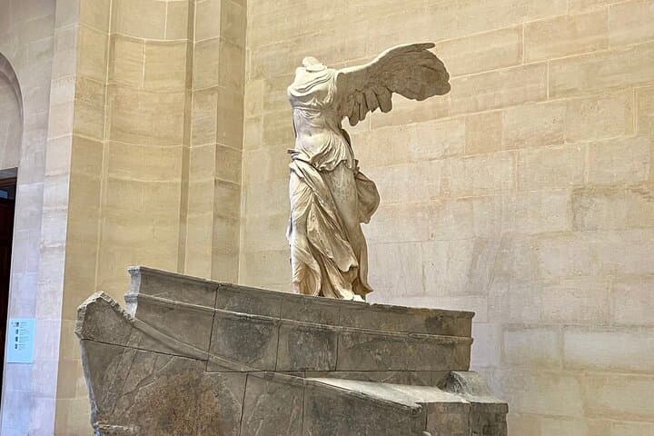 Private Family Louvre Tour for Kids with Interactive Activities