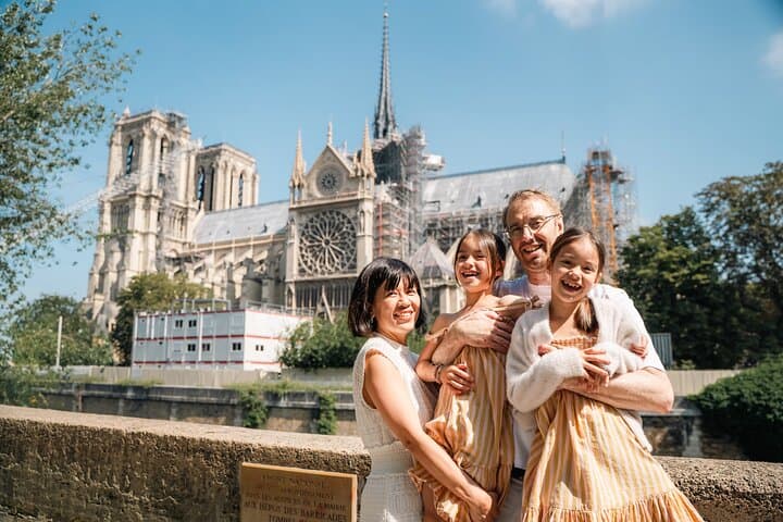 Notre Dame Premium Interior and Exterior Tour with Free Entry