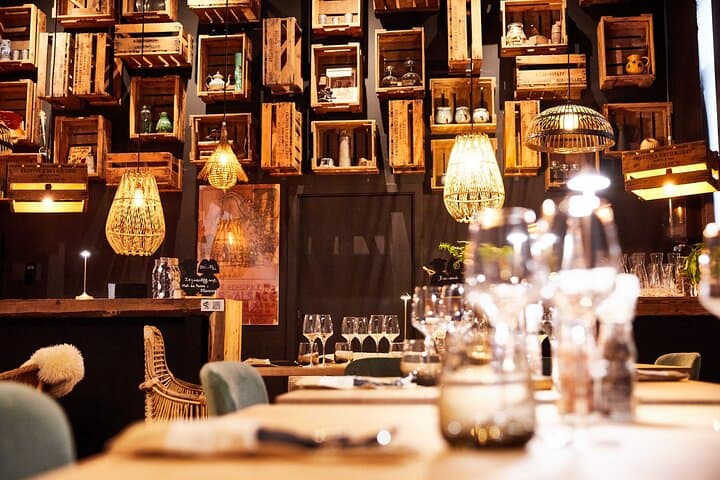 Immersive cellar tour-tasting-Christmas meal 100% immersive
