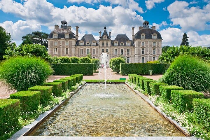 Private Day Trip to the Châteaux DE la Loire