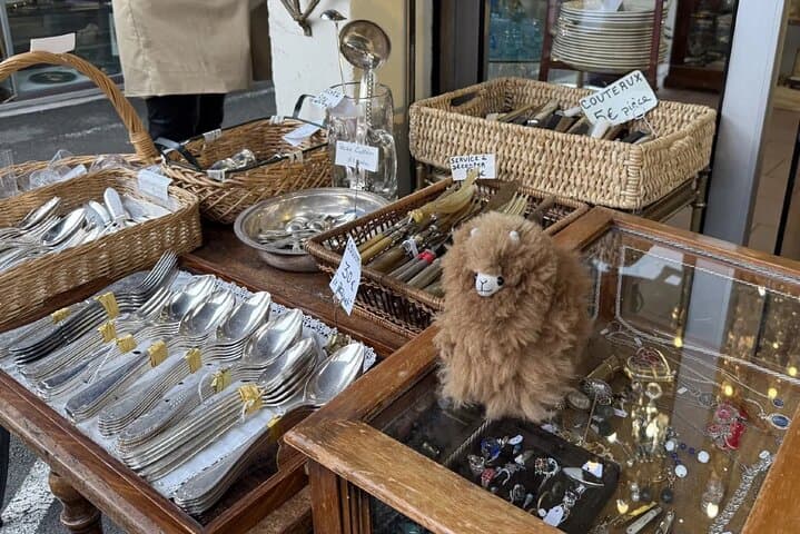 Saint Ouen Marche aux Puces Flea Market Private Walking Tour
