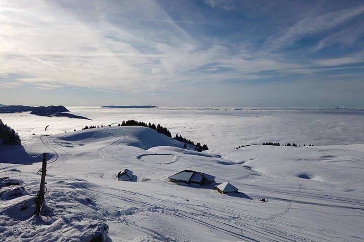 Snowshoeing trip near Annecy