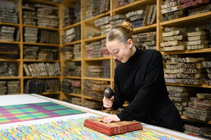 Guided tour of the last Lyon silk Impression workshop