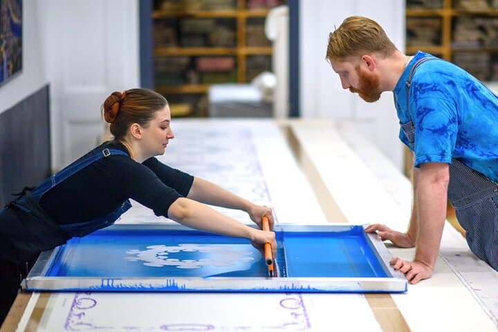 Guided tour of the last Lyon silk Impression workshop