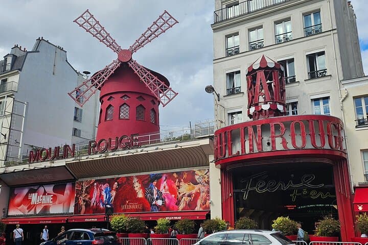 Montmartre and Sacré Coeur with Moulin Rouge Outdoor Tour