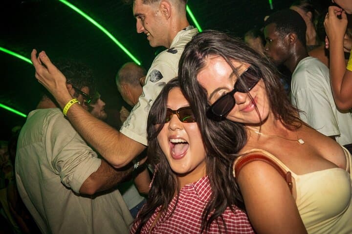 Bar Crawl Nice - Party Bars, 5 Free Shots & VIP Club
