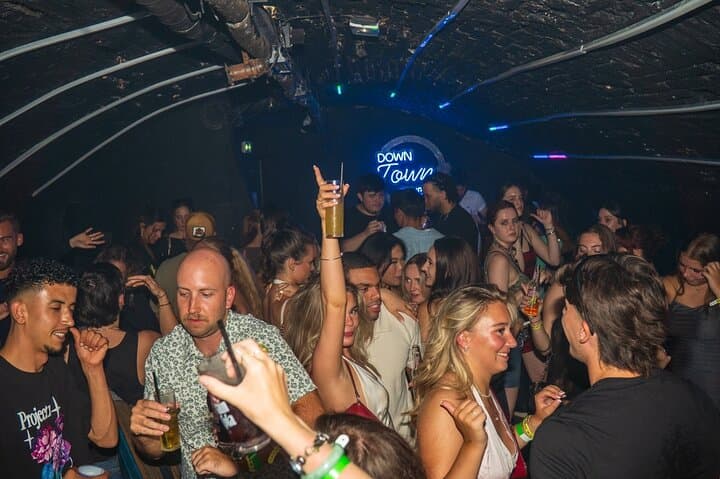 Bar Crawl Nice - Party Bars, 5 Free Shots & VIP Club