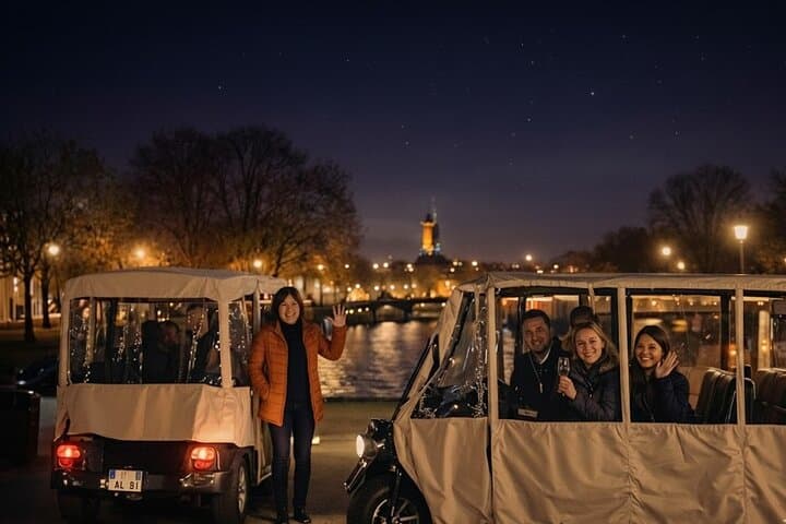 Experience Paris by night during an intimate and fully private guided tour.