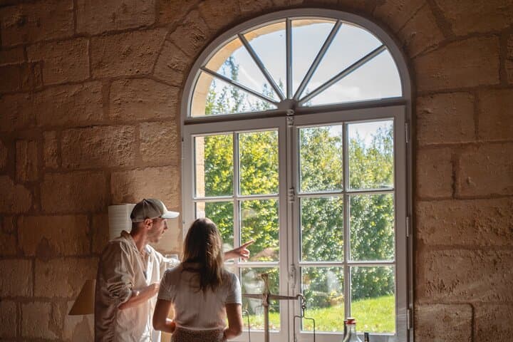 Enjoy a privileged moment in the Bordeaux vineyards