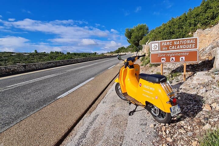 Discovery of Cassis and La Ciotat by electric scooter