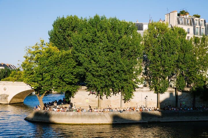Paris Evening Snapshot Bike Tour
