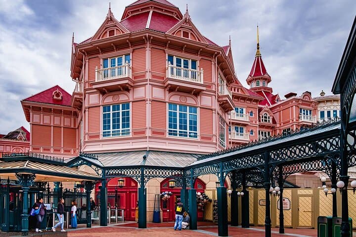 Private Transfer Orly → Disneyland Paris | Electric One-Way