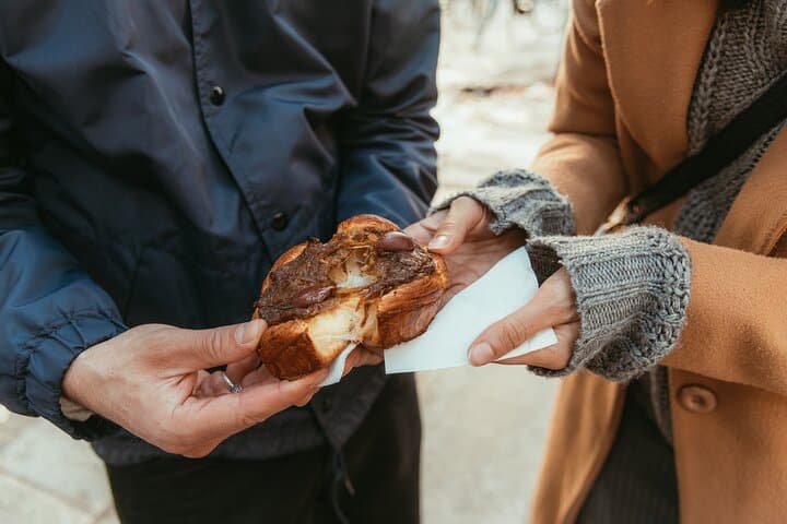 Paris Le Marais Food and Wine Tour with Eating Europe