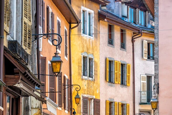 Private Walking Tour in Annecy with Tour Guide