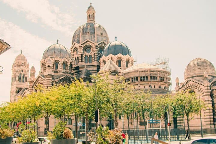 TOP Marseille : Private Guided Tour with your mobile