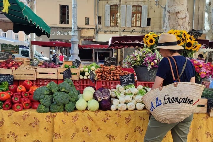 Luberon Market & Villages Day Trip from Aix-en-Provence
