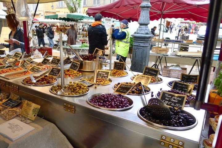 Guided walking tour of Aix-en-Provence