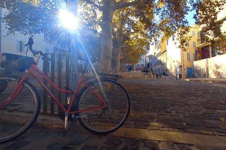 Guided Tour of Le Panier Discover France's Oldest District