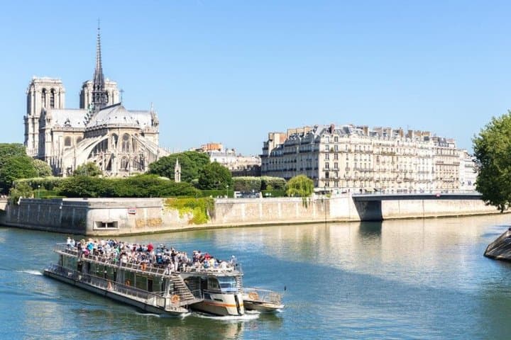 1-Hour Seine River Cruise Ticket from Eiffel Tower