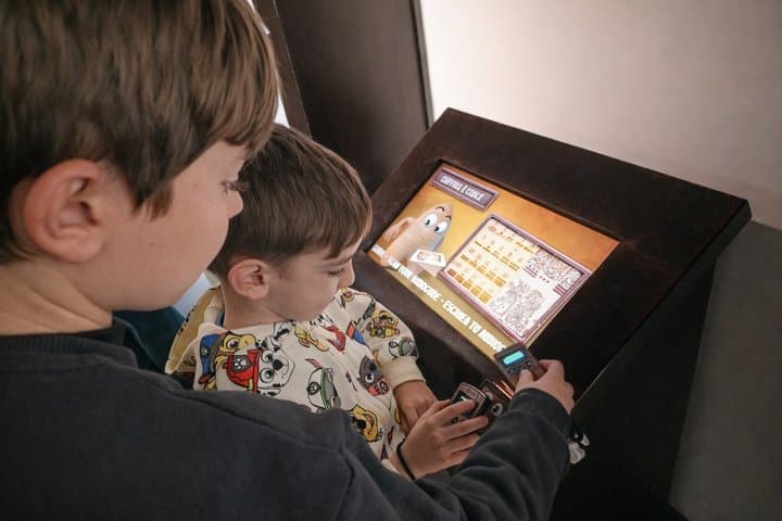 Brussels Kids Chocolate and Waffles Day Tour from Paris